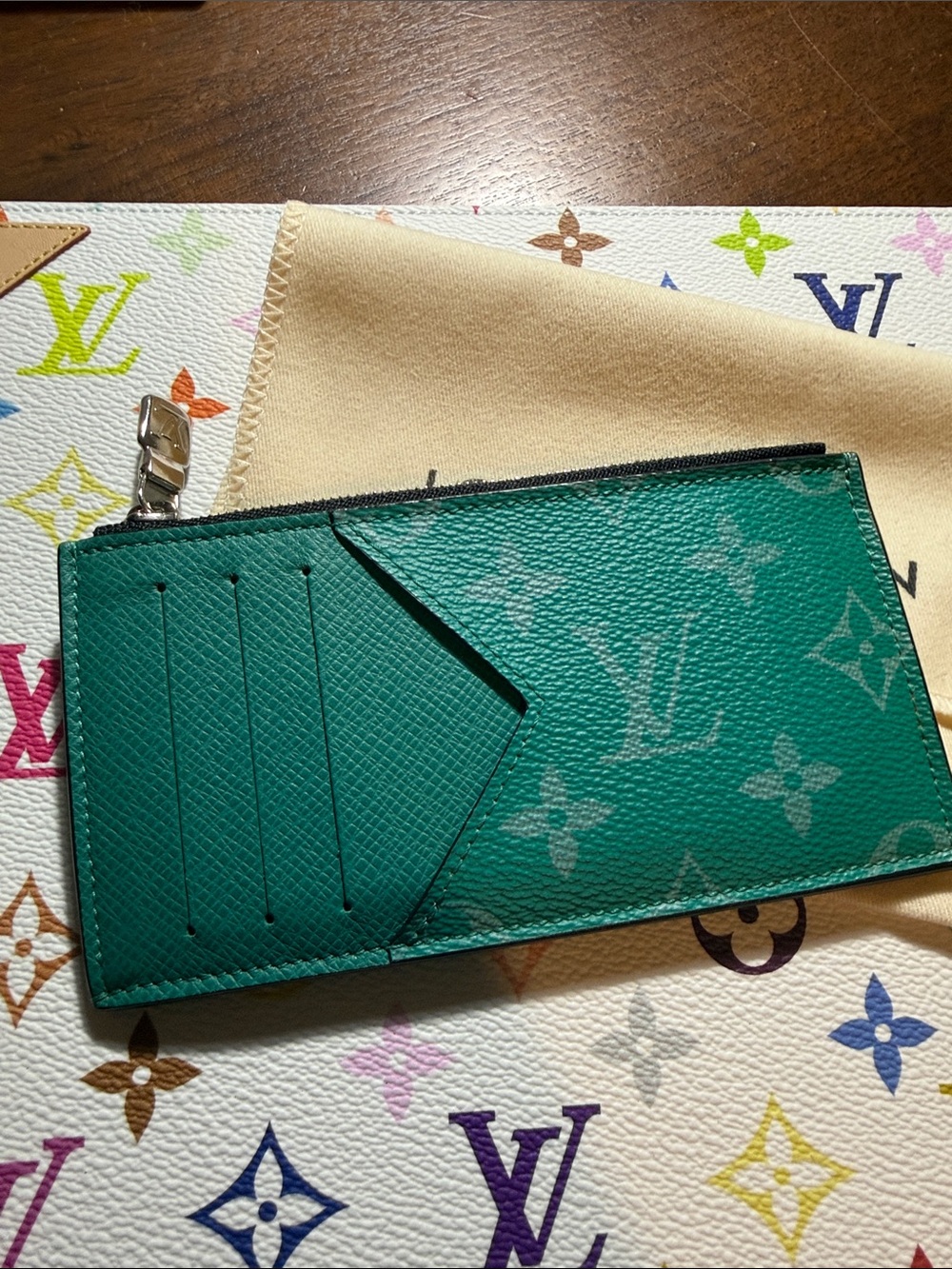 Authentic Louis Vuitton Taigarama Coin and Card Holder Miami Green - Picture 1 of 8